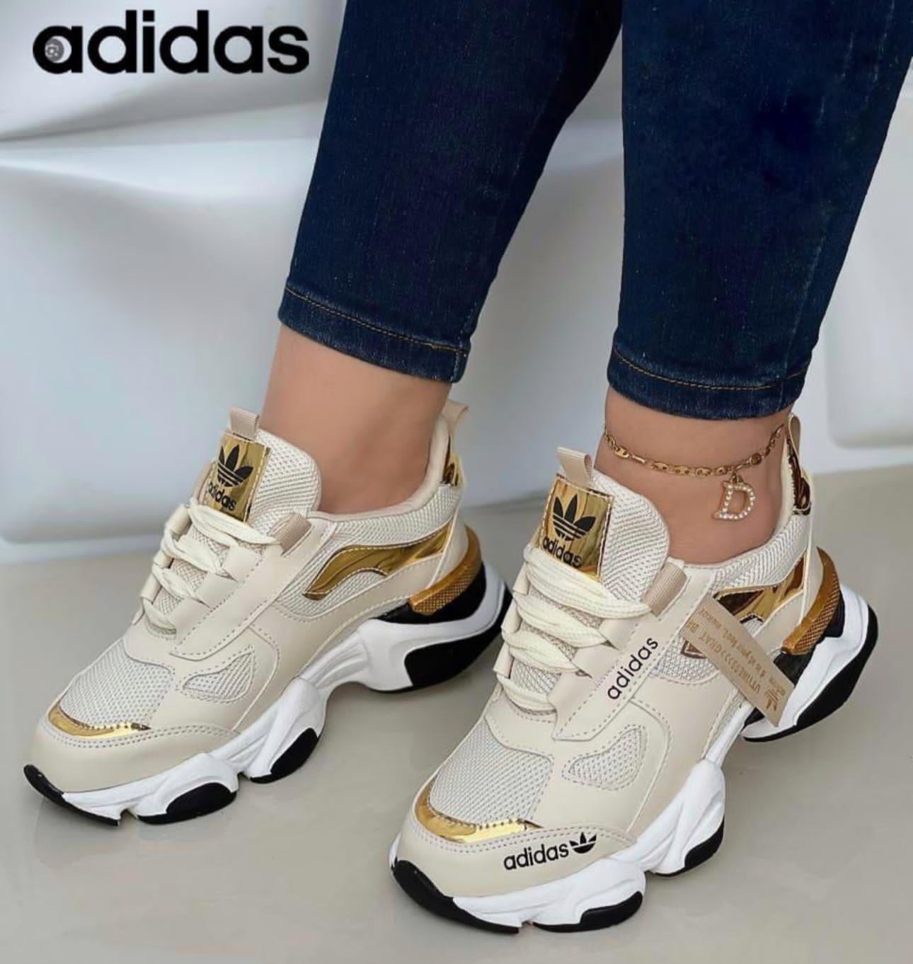 Tenis Adidas Fashion Beige Dama